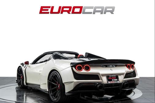 Bianco Italia 2021 Ferrari F8 Spider Base