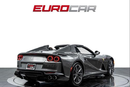 2022 Ferrari 812 GTS Base