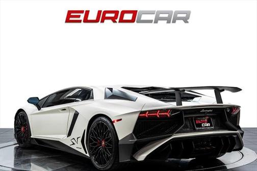 2016 Lamborghini Aventador LP750-4 Superveloce
