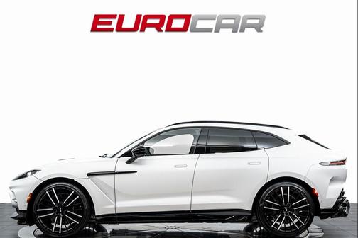 2025 Aston Martin DBX 707