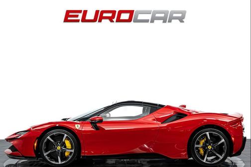 2025 Ferrari SF90 Spider Base
