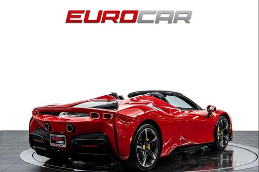 2025 Ferrari SF90 Spider Base