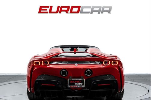 2025 Ferrari SF90 Spider Base
