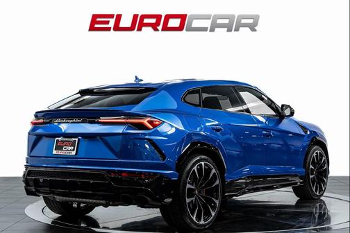 2022 Lamborghini Urus Graphite Capsule