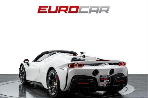 Bianco Cervino 2024 Ferrari SF90 Spider Base