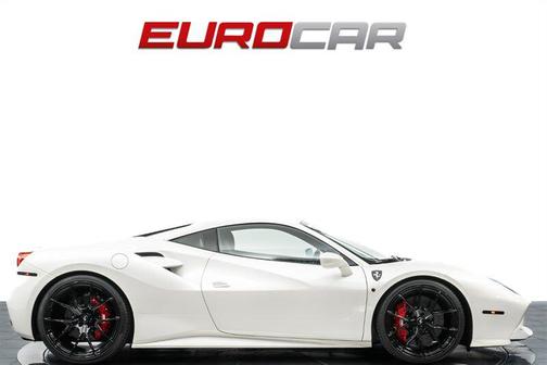 2017 Ferrari 488 GTB Base