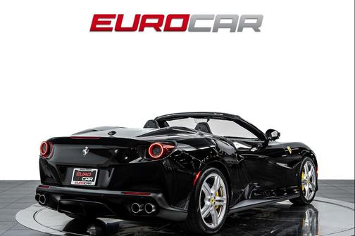 Nero 2019 Ferrari Portofino Base