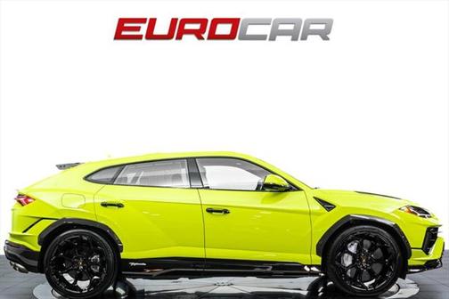2023 Lamborghini Urus Performante