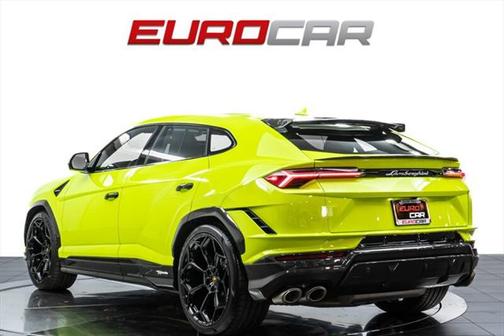 2023 Lamborghini Urus Performante