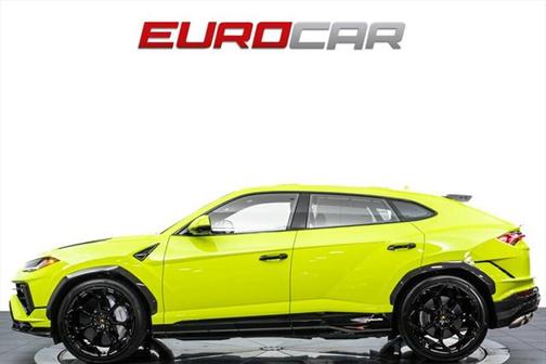 2023 Lamborghini Urus Performante
