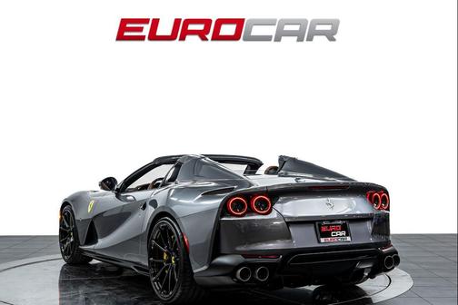 2022 Ferrari 812 GTS Base