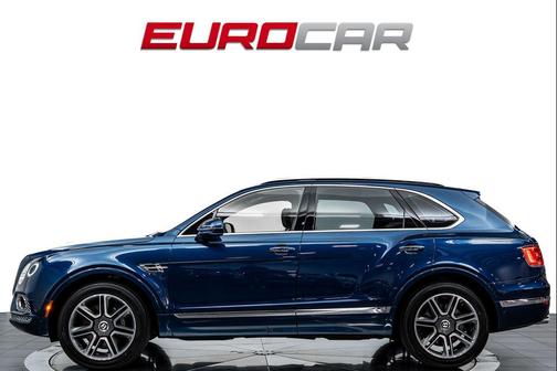 Blue 2018 Bentley Bentayga W12 Signature