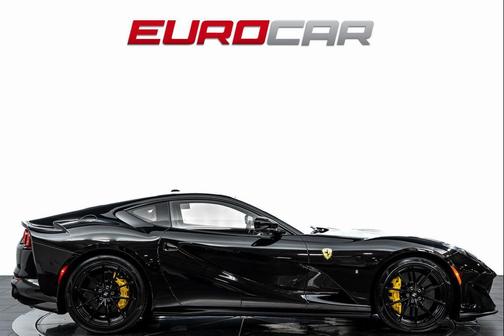 2020 Ferrari 812 Superfast Base
