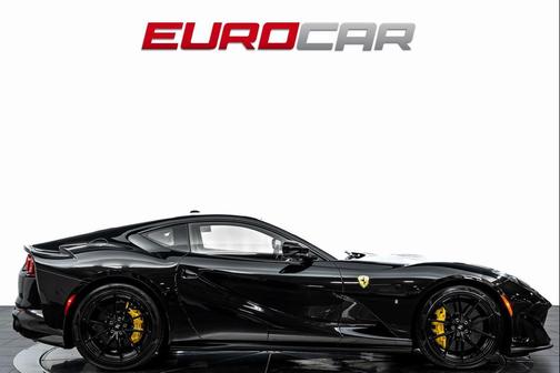 2020 Ferrari 812 Superfast Base