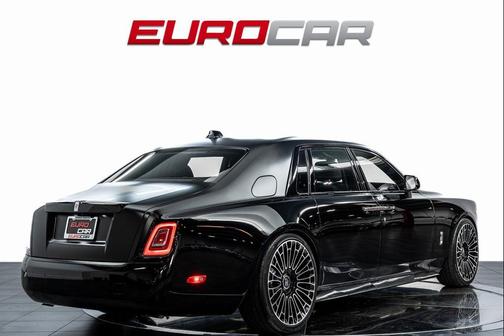 2024 Rolls-Royce Phantom 