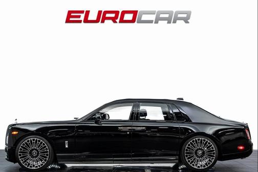 2024 Rolls-Royce Phantom 