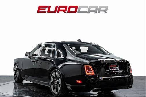 2024 Rolls-Royce Phantom 