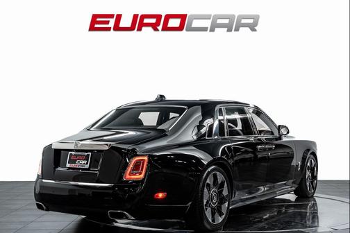2024 Rolls-Royce Phantom 