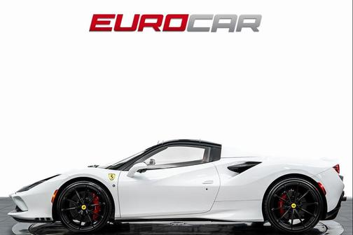 2023 Ferrari F8 Spider Base