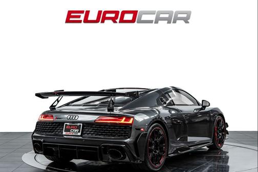 Daytona Gray Pearl Effect 2023 Audi R8 V10 GT RWD S tronic