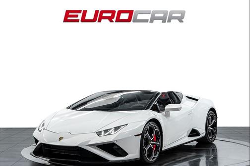 Bianco Icarus Metallic 2023 Lamborghini Huracan EVO Spyder RWD