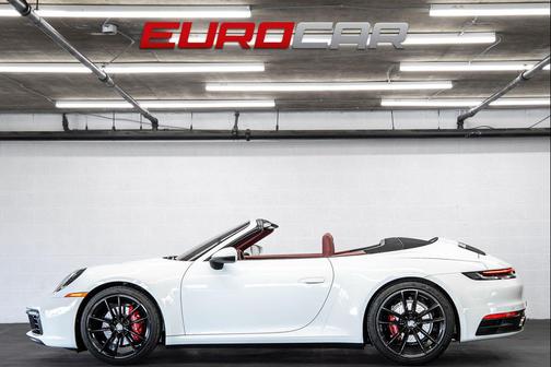 2022 Porsche 911 Carrera