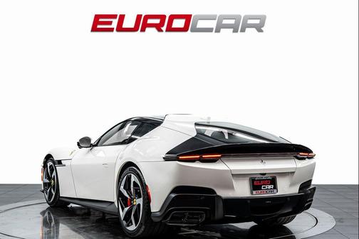 2025 Ferrari 12Cilindri Base