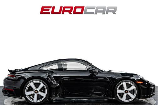 2025 Porsche 911 Turbo