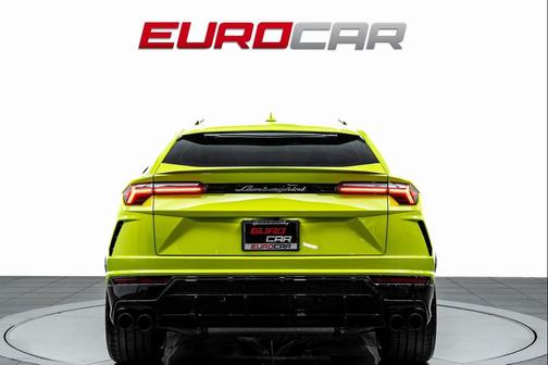 2022 Lamborghini Urus Graphite Capsule