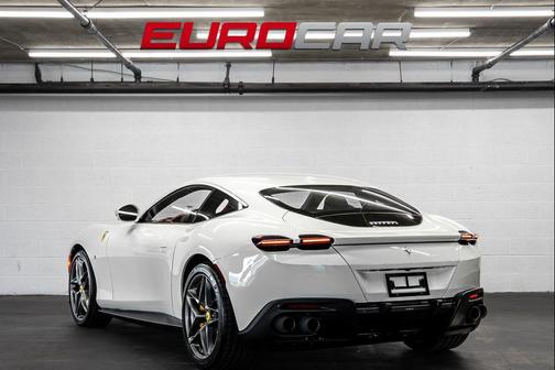 2023 Ferrari Roma Base