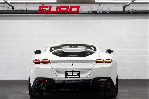 2023 Ferrari Roma Base