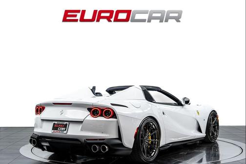 Bianco Cervino 2021 Ferrari 812 GTS Base
