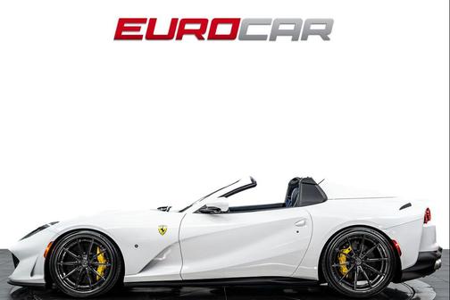 Bianco Cervino 2021 Ferrari 812 GTS Base