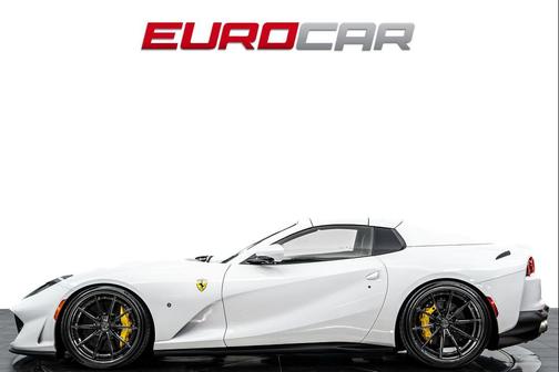 Bianco Cervino 2021 Ferrari 812 GTS Base
