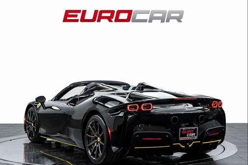 2025 Ferrari SF90 Spider Base