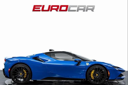 2023 Ferrari SF90 Stradale Base