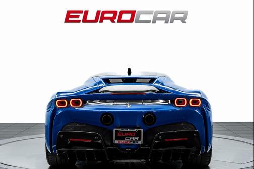 2023 Ferrari SF90 Stradale Base
