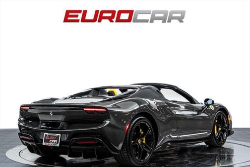 2024 Ferrari 296 GTS