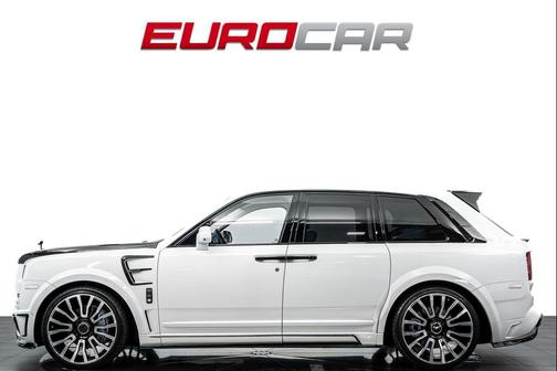Arctic White 2023 Rolls-Royce Cullinan