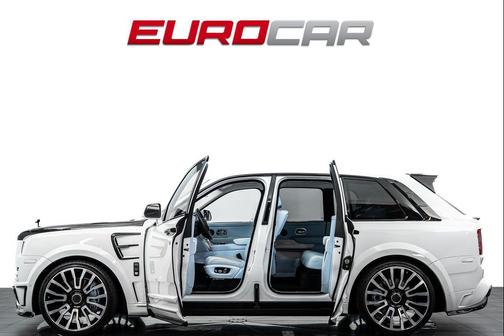 Arctic White 2023 Rolls-Royce Cullinan