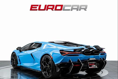 2025 Lamborghini Revuelto Base
