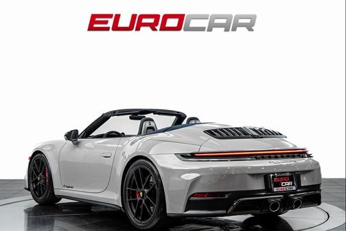 2026 Porsche 911 Carrera 4 GTS
