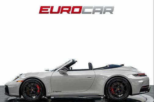 2026 Porsche 911 Carrera 4 GTS