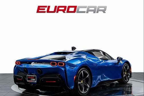 2022 Ferrari SF90 Stradale Base