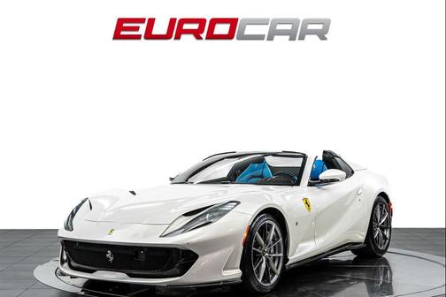 Bianco Italia 2023 Ferrari 812 GTS Base