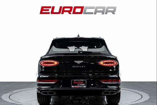 2024 Bentley Bentayga V8