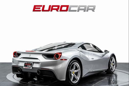 2016 Ferrari 488 GTB Base