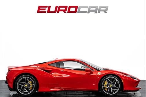 Rosso Scuderia 2022 Ferrari F8 Tributo Base