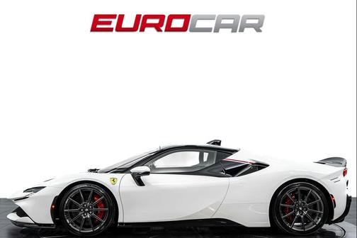 Bianco Avus 2021 Ferrari SF90 Stradale Base