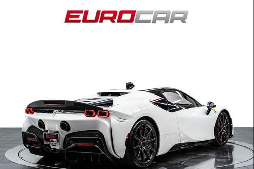 Bianco Avus 2021 Ferrari SF90 Stradale Base